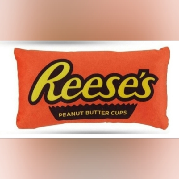 Reese's Peeces Peanut Butter Cup Candy Bar Soft Plush Squeaky Dog Toy NEW NWT - Picture 3 of 3
